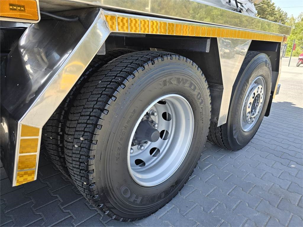 Scania Saugbagger Larsen FlexVac 311 Vacuum suction loade - crédit-bail Scania Saugbagger Larsen FlexVac 311 Vacuum suction loade: photos 12