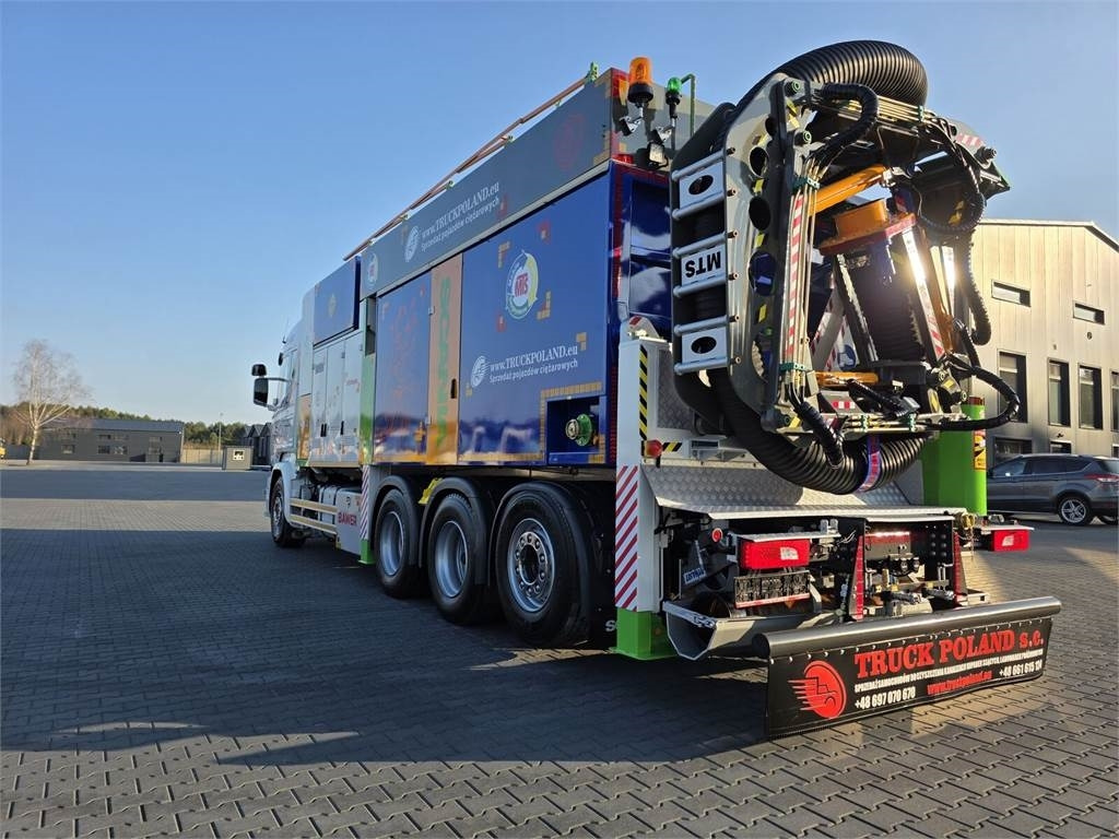 Scania V8 R580 MTS DINO 5 TRIPLE 54000V Saugbagger cleane - Camion hydrocureur: photos 5 Scania V8 R580 MTS DINO 5 TRIPLE 54000V Saugbagger cleane - Camion hydrocureur: photos 5