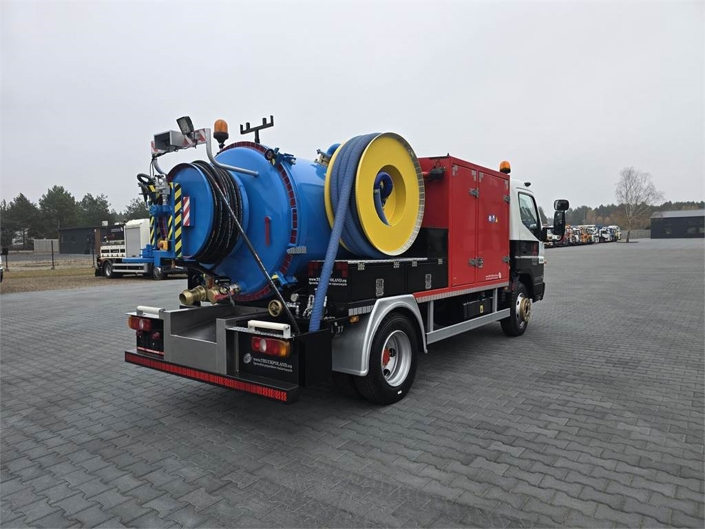Mitsubishi RIONED COMBI WUKO FOR CLEANING SEWAGE - Véhicule de voirie/ Spécial: photos 5 Mitsubishi RIONED COMBI WUKO FOR CLEANING SEWAGE - Véhicule de voirie/ Spécial: photos 5