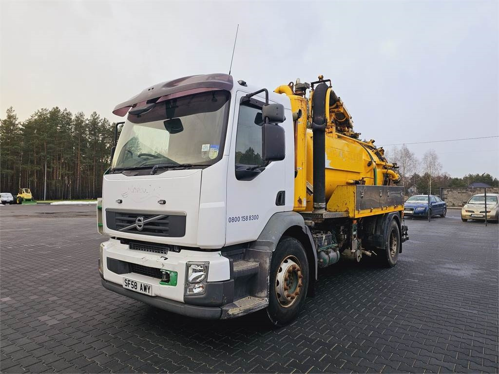 Volvo FULLER TANKERS 2008 WUKO for collecting liquid was - Camion hydrocureur: photos 3 Volvo FULLER TANKERS 2008 WUKO for collecting liquid was - Camion hydrocureur: photos 3
