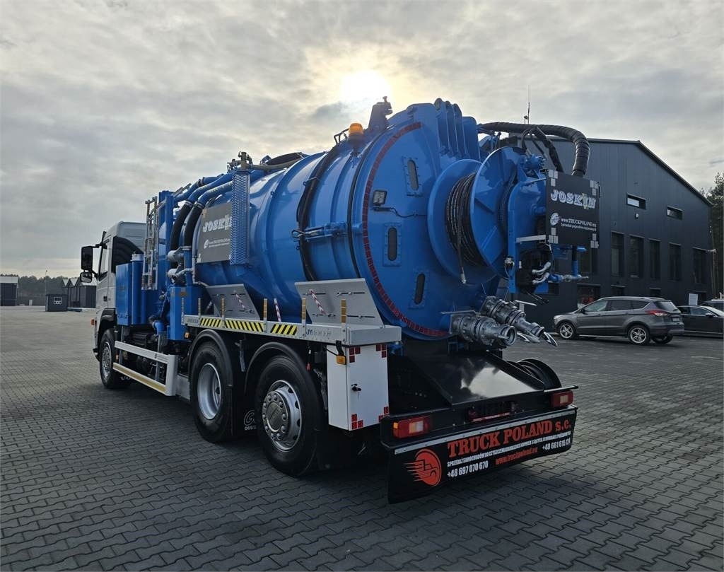 Volvo JOSKIN WUKO FOR CLEANING COMBI  - Camion hydrocureur: photos 4 Volvo JOSKIN WUKO FOR CLEANING COMBI  - Camion hydrocureur: photos 4