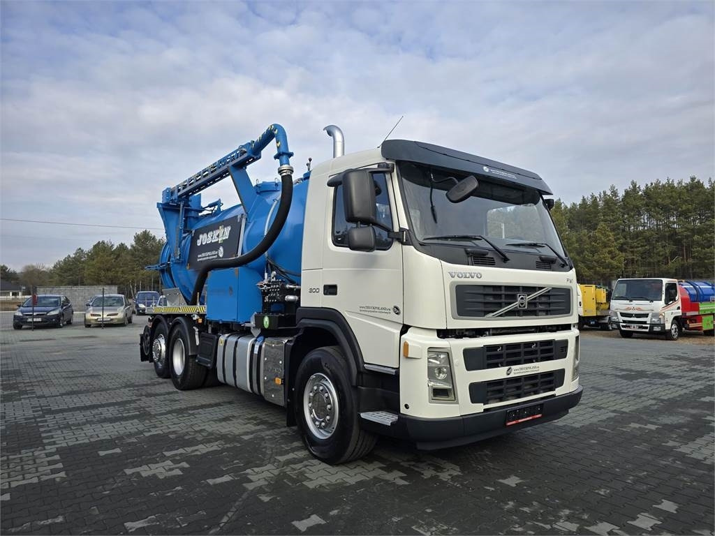 Volvo JOSKIN WUKO FOR CLEANING COMBI  - Camion hydrocureur: photos 2 Volvo JOSKIN WUKO FOR CLEANING COMBI  - Camion hydrocureur: photos 2