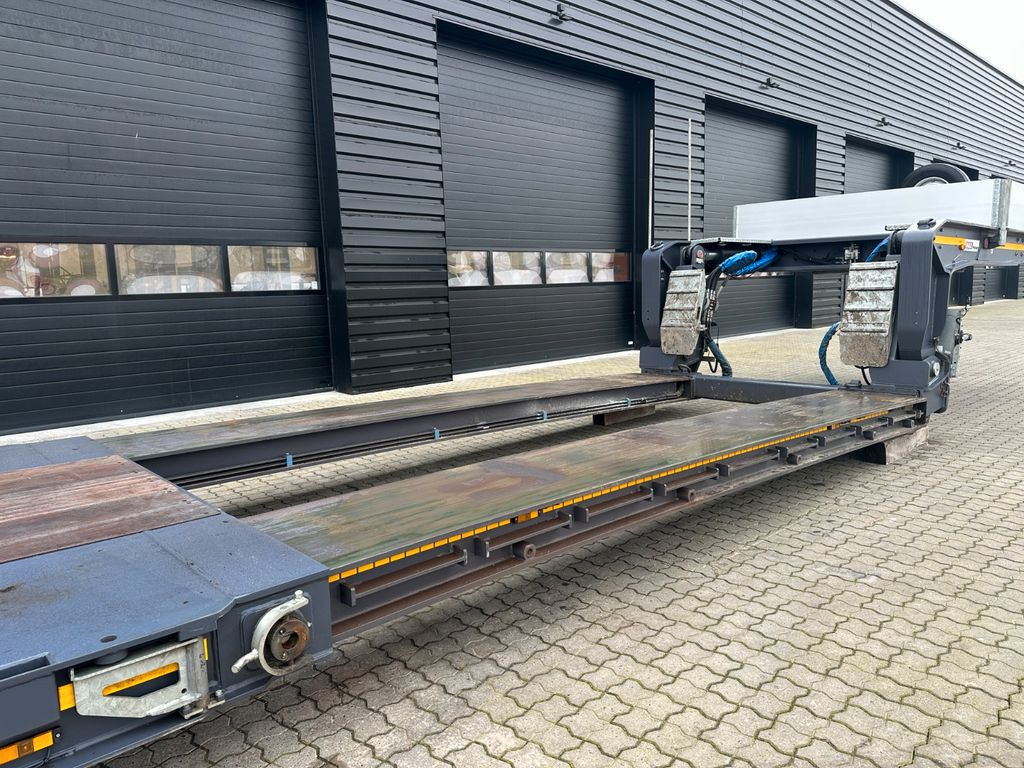 Semi-remorque surbaissé Faymonville Maxtrailer 3 achs. tiefbett / Pendelachsen Faymonville Maxtrailer 3 achs. tiefbett / Pendelachsen: photos 11 Semi-remorque surbaissé Faymonville Maxtrailer 3 achs. tiefbett / Pendelachsen Faymonville Maxtrailer 3 achs. tiefbett / Pendelachsen: photos 11