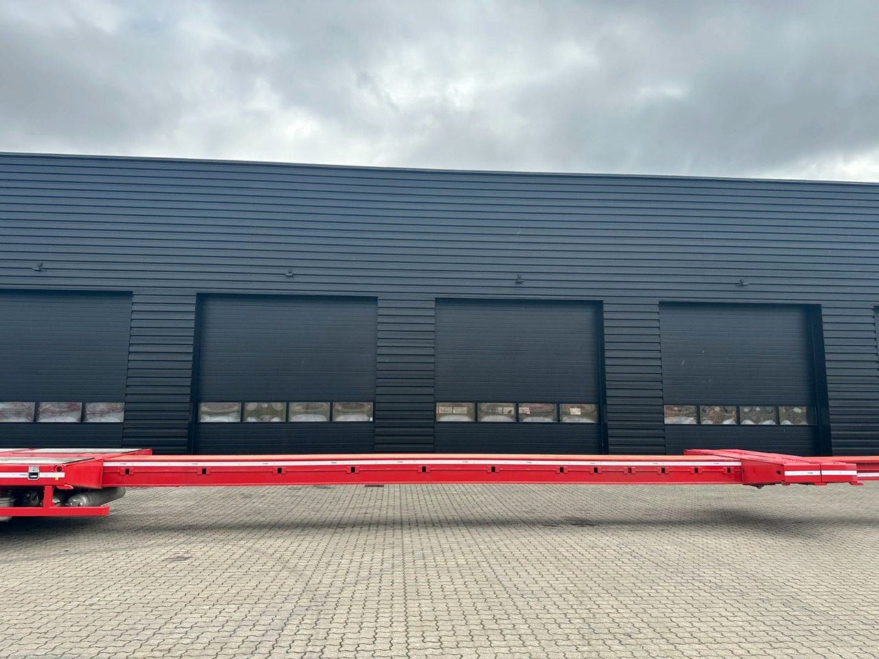 Semi-remorque surbaissé neuf Faymonville Multimax 7 achs. tieflader / 2 x ausziehbar Faymonville Multimax 7 achs. tieflader / 2 x ausziehbar: photos 8 Semi-remorque surbaissé neuf Faymonville Multimax 7 achs. tieflader / 2 x ausziehbar Faymonville Multimax 7 achs. tieflader / 2 x ausziehbar: photos 8