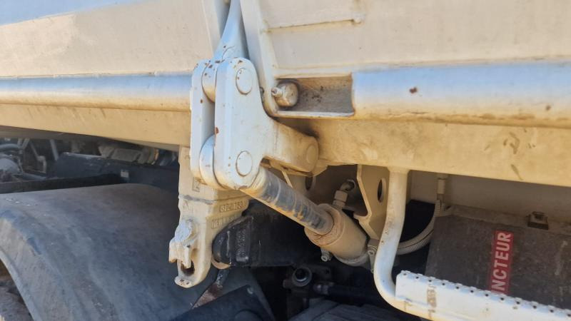 Iveco Trakker 410 - Camion benne: photos 5 Iveco Trakker 410 - Camion benne: photos 5