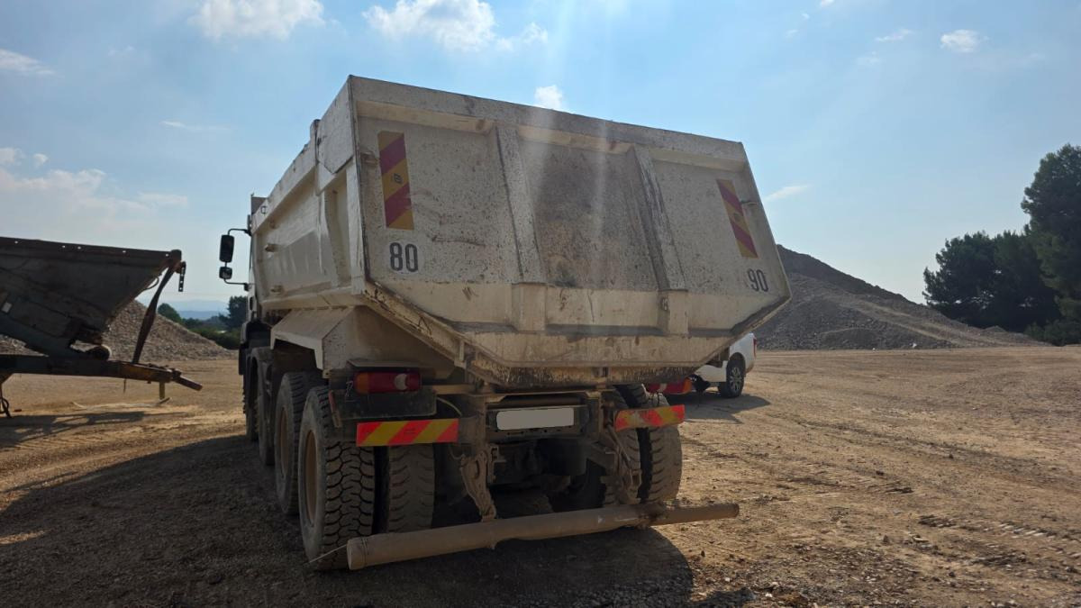 Camion benne MAN TGA 35.360: photos 9