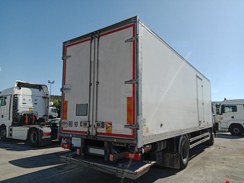 Renault D-Series 19 Wide 320 - Camion fourgon: photos 2 Renault D-Series 19 Wide 320 - Camion fourgon: photos 2