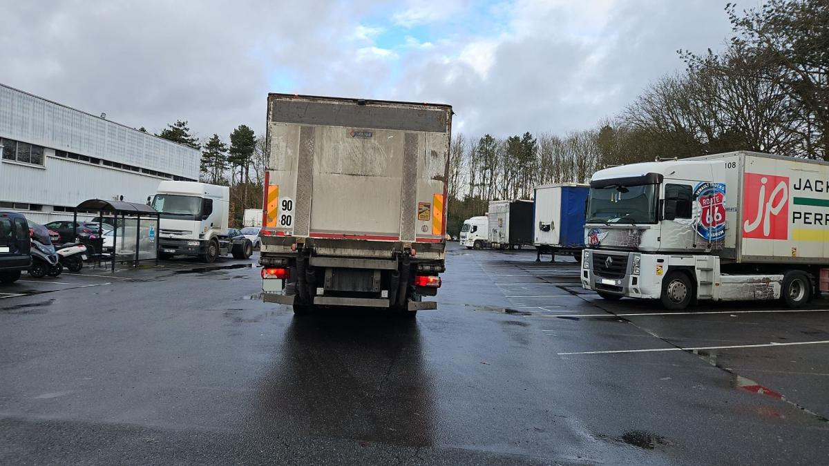 Scania P 370 - Camion frigorifique: photos 4 Scania P 370 - Camion frigorifique: photos 4