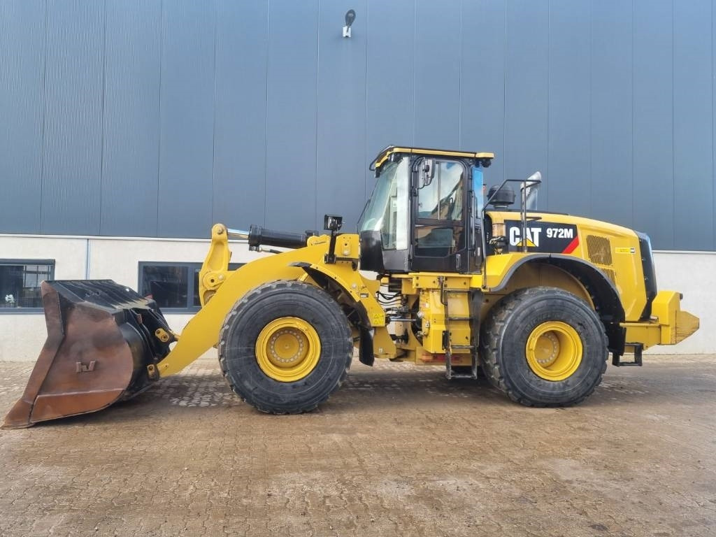CAT 972 M -- LIKE NEW -- 100% original - Chargeuse sur pneus: photos 1 CAT 972 M -- LIKE NEW -- 100% original - Chargeuse sur pneus: photos 1