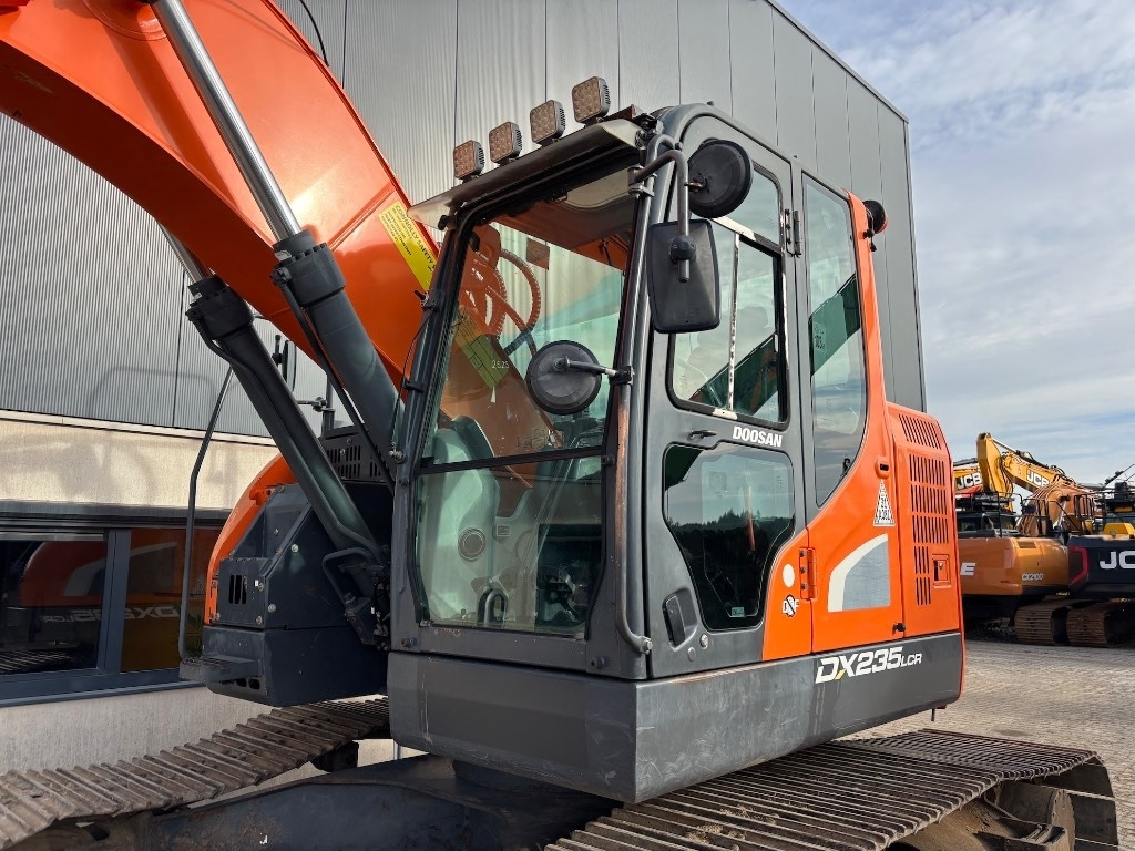 Pelle sur chenille Doosan DX 235 LCR-5 - DX235 - DX235LCR - 235: photos 10 Pelle sur chenille Doosan DX 235 LCR-5 - DX235 - DX235LCR - 235: photos 10