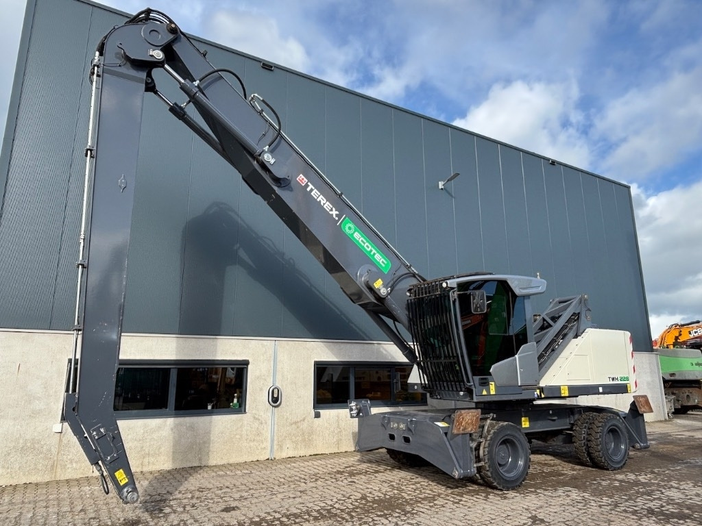 Fuchs MHL 340 F - MHL340 Terex Ecotec TWH228 - Pelle de manutention: photos 4 Fuchs MHL 340 F - MHL340 Terex Ecotec TWH228 - Pelle de manutention: photos 4