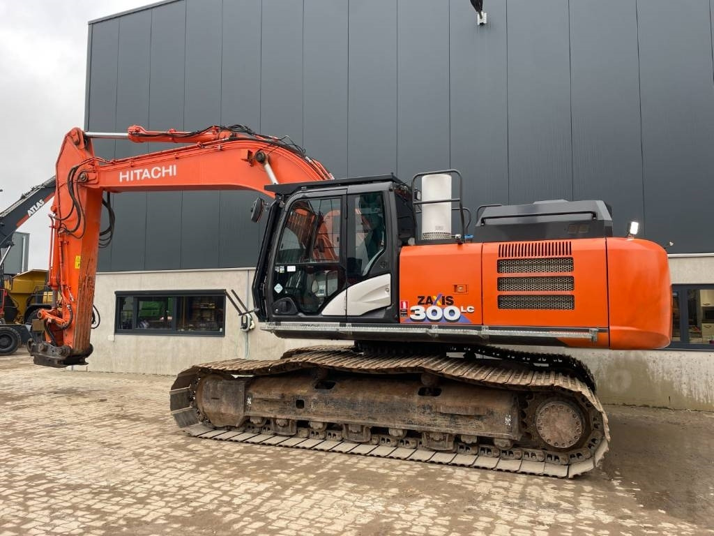 Hitachi ZX 300 LC-6 -- ZX300 LC-6 - Pelle sur chenille: photos 2 Hitachi ZX 300 LC-6 -- ZX300 LC-6 - Pelle sur chenille: photos 2