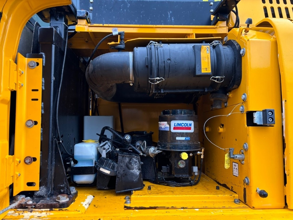 Pelle sur chenille JCB JS370LC -- JS 370 LC -- Full options: photos 33