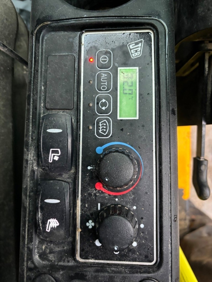 Pelle sur chenille JCB JS370LC -- JS 370 LC -- Full options: photos 23