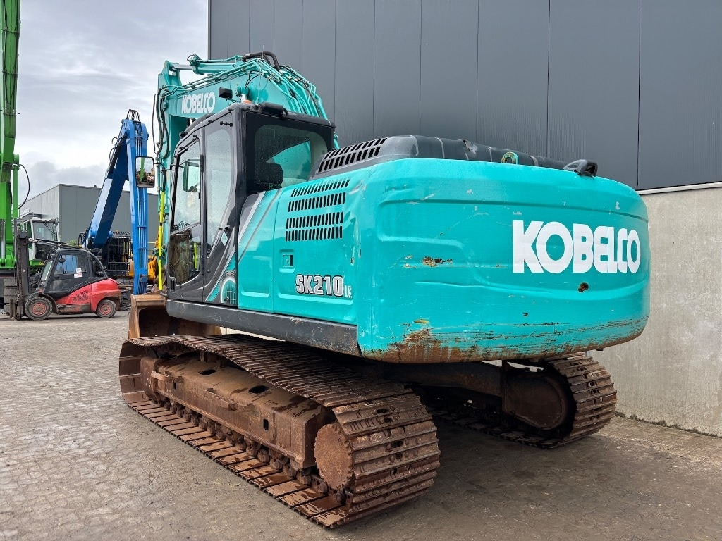 Kobelco SK 210 LC-10 - Pelle sur chenille: photos 3 Kobelco SK 210 LC-10 - Pelle sur chenille: photos 3