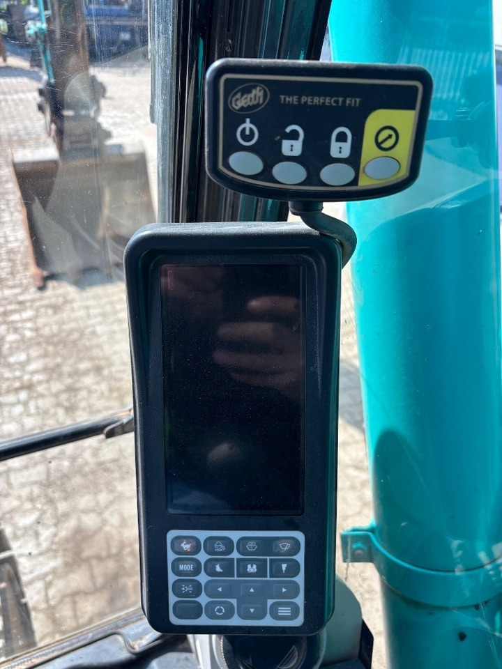 Pelle sur chenille Kobelco SK 210 LC-9 - SK210 - SK 210: photos 15