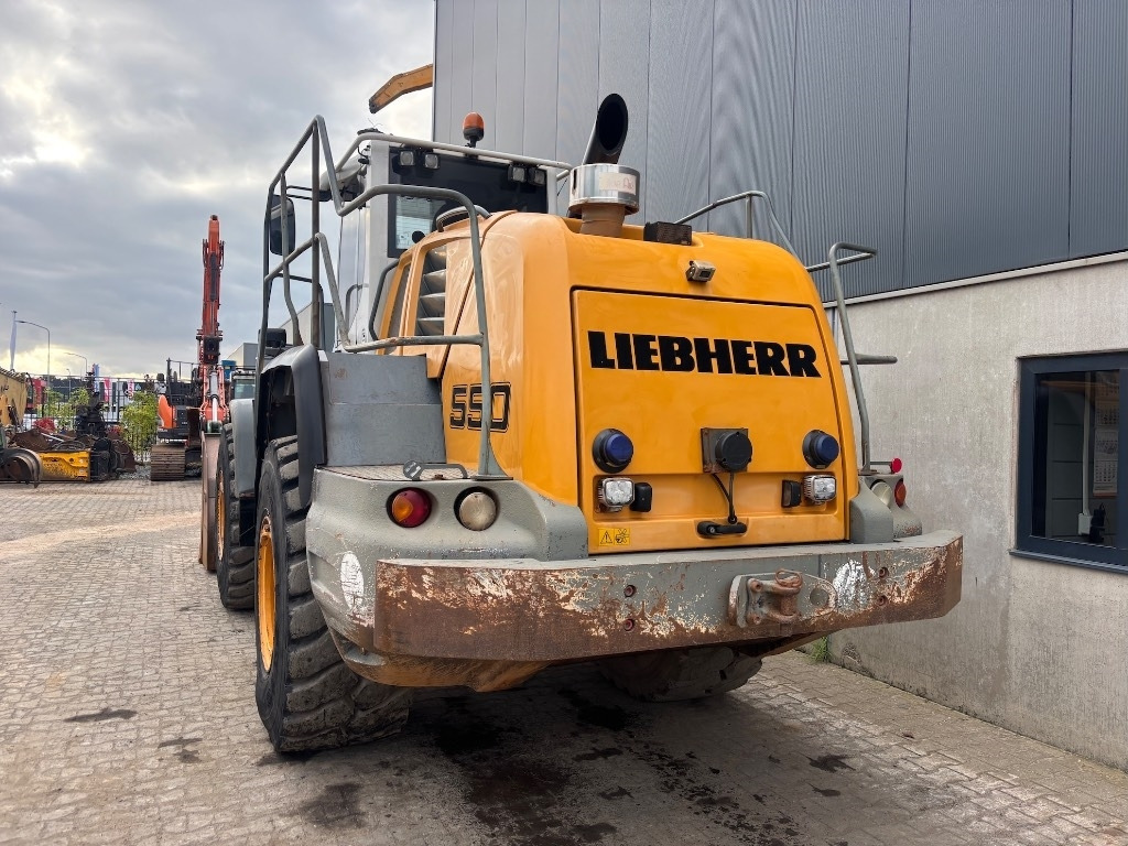 Liebherr L 550 - Chargeuse sur pneus: photos 5 Liebherr L 550 - Chargeuse sur pneus: photos 5
