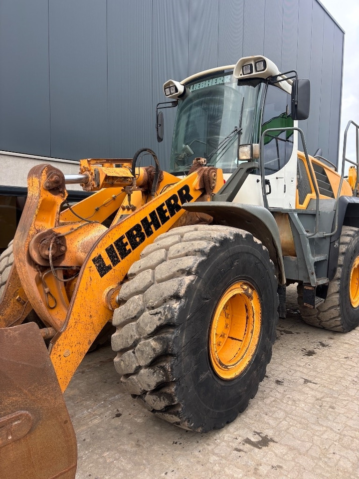 Chargeuse sur pneus Liebherr L 550: photos 26