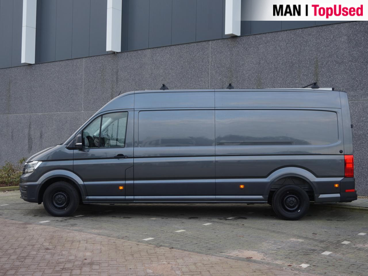 Fourgon utilitaire VOLKSWAGEN Crafter 35 2.0 TDI VA Indium Grey L4H3: photos 12