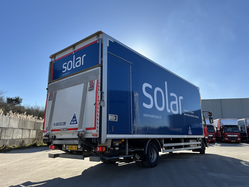 DAF LF 210 FA / 12 Ton / 416 dkm / Koffer / LBW / NL LKW - Camion fourgon: photos 2 DAF LF 210 FA / 12 Ton / 416 dkm / Koffer / LBW / NL LKW - Camion fourgon: photos 2