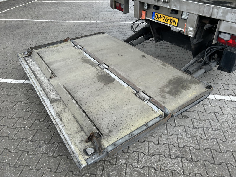 H.T.F HZO 39 / Heiwo / Carrier Vector 1800 -> Defect / Iso Box / Loadlift 2500 kg - Semi-remorque frigorifique: photos 5 H.T.F HZO 39 / Heiwo / Carrier Vector 1800 -> Defect / Iso Box / Loadlift 2500 kg - Semi-remorque frigorifique: photos 5