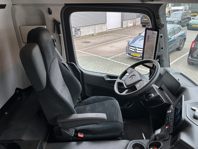 Mercedes-Benz Actros 2124 / Carrier Koeler -30 gr / Cheraeu / Laadklep / APK 11-26 - Camion frigorifique: photos 3 Mercedes-Benz Actros 2124 / Carrier Koeler -30 gr / Cheraeu / Laadklep / APK 11-26 - Camion frigorifique: photos 3