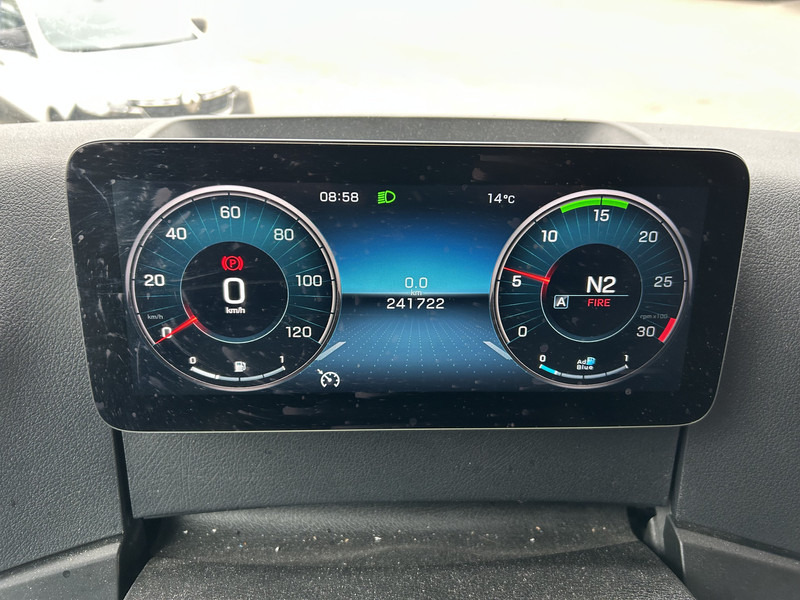 Mercedes-Benz Actros 2124 / Carrier Koeler -30 gr / Cheraeu / Laadklep / APK 11-26 - Camion frigorifique: photos 4 Mercedes-Benz Actros 2124 / Carrier Koeler -30 gr / Cheraeu / Laadklep / APK 11-26 - Camion frigorifique: photos 4