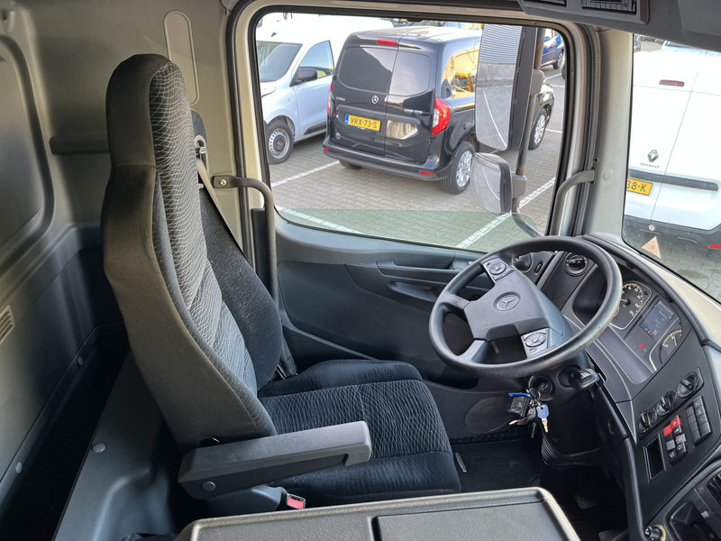 Mercedes-Benz Atego 818 / 8 Ton / 694 dkm / Box / Loadlift / APK TUV 07-25 - Camion fourgon: photos 3 Mercedes-Benz Atego 818 / 8 Ton / 694 dkm / Box / Loadlift / APK TUV 07-25 - Camion fourgon: photos 3