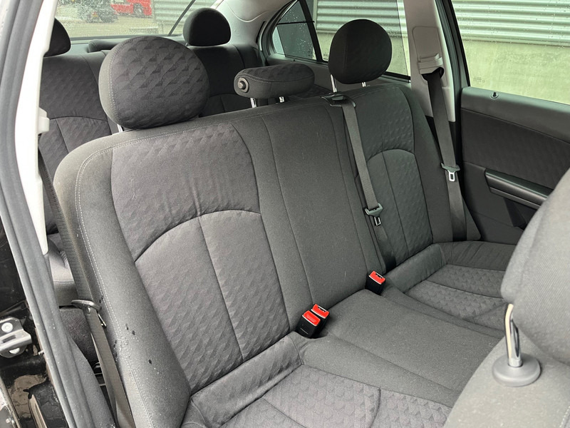 Mercedes-Benz E-Klasse / Limousine / 240 Avantgarde / 4-Matic / 8-pers / APK/TUV 09-2026 - Berline: photos 5 Mercedes-Benz E-Klasse / Limousine / 240 Avantgarde / 4-Matic / 8-pers / APK/TUV 09-2026 - Berline: photos 5