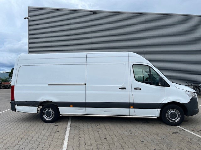 Mercedes-Benz Sprinter 315 1.9 CDI / L4 H2 / Automatic / APK-TUV 04-26 - Fourgon utilitaire: photos 2 Mercedes-Benz Sprinter 315 1.9 CDI / L4 H2 / Automatic / APK-TUV 04-26 - Fourgon utilitaire: photos 2