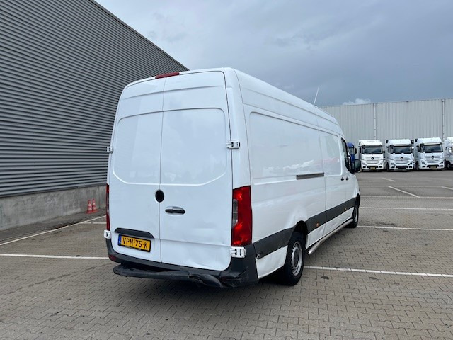 Mercedes-Benz Sprinter 315 1.9 CDI / L4 H2 / Automatic / APK-TUV 04-26 - Fourgon utilitaire: photos 4 Mercedes-Benz Sprinter 315 1.9 CDI / L4 H2 / Automatic / APK-TUV 04-26 - Fourgon utilitaire: photos 4