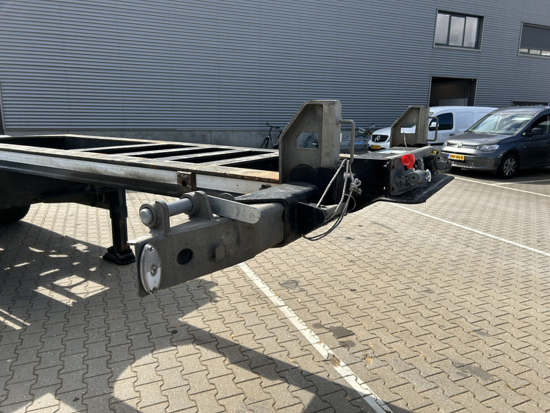 Renders Euro 800 / Container Chassis / 20 - 30 - 40 - 45 ft / SAF / APK TUV 11-25 - Semi-remorque porte-conteneur/ Caisse mobile: photos 3 Renders Euro 800 / Container Chassis / 20 - 30 - 40 - 45 ft / SAF / APK TUV 11-25 - Semi-remorque porte-conteneur/ Caisse mobile: photos 3