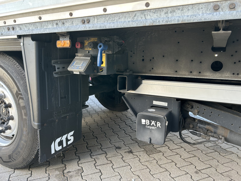 Semi-remorque fourgon Schmitz Cargobull SCB S3B / Box / Loadlift -> Not Working / APK TUV 06-26: photos 8 Semi-remorque fourgon Schmitz Cargobull SCB S3B / Box / Loadlift -> Not Working / APK TUV 06-26: photos 8