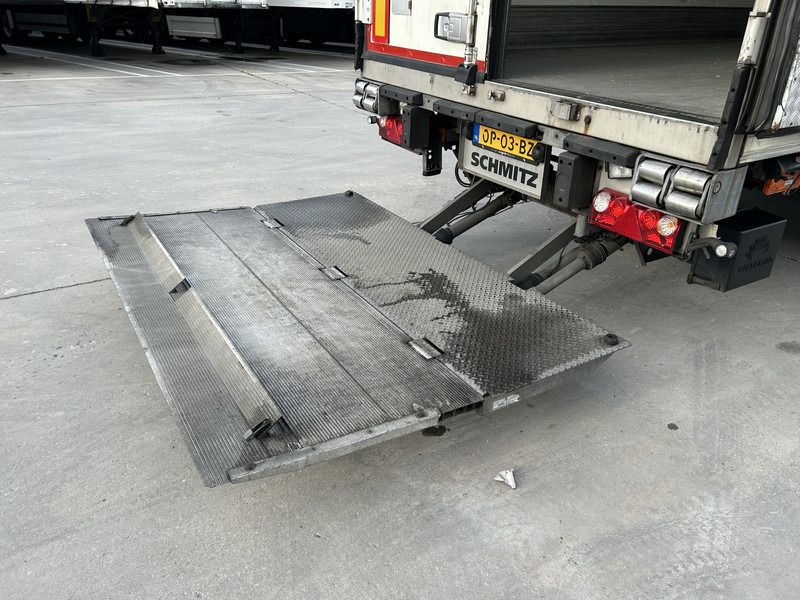 Schmitz Cargobull SCB S3B / Carrier Vector 1950 / Frigo Box / Loadlift / APK TUV 03-26 - Semi-remorque frigorifique: photos 5 Schmitz Cargobull SCB S3B / Carrier Vector 1950 / Frigo Box / Loadlift / APK TUV 03-26 - Semi-remorque frigorifique: photos 5