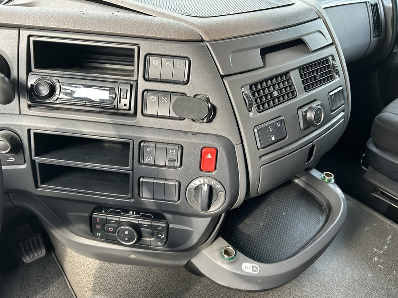 DAF XF 480 FT SSC / 541 dkm / Motor Problems / 2 Tanks / NL Truck - Tracteur routier: photos 5 DAF XF 480 FT SSC / 541 dkm / Motor Problems / 2 Tanks / NL Truck - Tracteur routier: photos 5