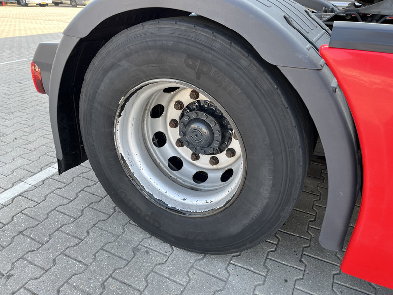 Tracteur routier Iveco S-Way AT 420 / Full LED / 569 dkm / 2 Tanks / 2 Fridge / APK TUV 03-26: photos 13