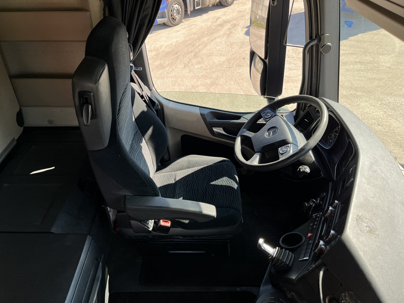 Mercedes-Benz Actros 1842 Streamspace / 890 dkm / 2 Tanks / NL Truck - Tracteur routier: photos 3 Mercedes-Benz Actros 1842 Streamspace / 890 dkm / 2 Tanks / NL Truck - Tracteur routier: photos 3