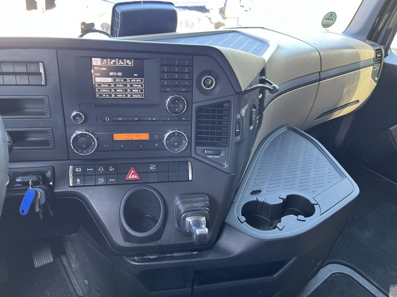 Mercedes-Benz Actros 1842 Streamspace / 945 dkm / 2 Tanks / NL Truck - Tracteur routier: photos 5 Mercedes-Benz Actros 1842 Streamspace / 945 dkm / 2 Tanks / NL Truck - Tracteur routier: photos 5