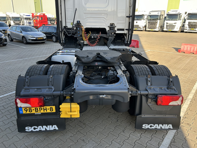 Tracteur routier Scania R450 Highline / Retarder / 860 dkm / APK TUV 03-26: photos 18 Tracteur routier Scania R450 Highline / Retarder / 860 dkm / APK TUV 03-26: photos 18