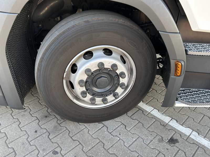 Tracteur routier Scania R450 Highline / Retarder / 860 dkm / APK TUV 03-26: photos 15 Tracteur routier Scania R450 Highline / Retarder / 860 dkm / APK TUV 03-26: photos 15