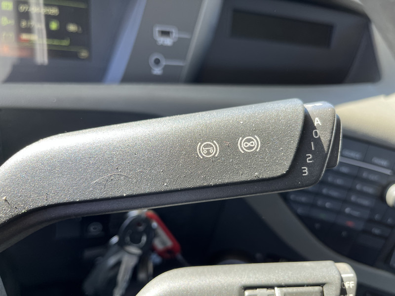 Volvo FH 420 Globetrotter / 843 dkm / 2 Tanks / VEB+ / APK TUV 07-25 - Tracteur routier: photos 5 Volvo FH 420 Globetrotter / 843 dkm / 2 Tanks / VEB+ / APK TUV 07-25 - Tracteur routier: photos 5
