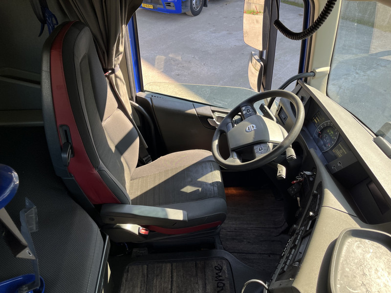 Volvo FH 420 Globetrotter / 919 dkm / 2 Tanks / VEB+ / APK TUV 07-25 - Tracteur routier: photos 3 Volvo FH 420 Globetrotter / 919 dkm / 2 Tanks / VEB+ / APK TUV 07-25 - Tracteur routier: photos 3
