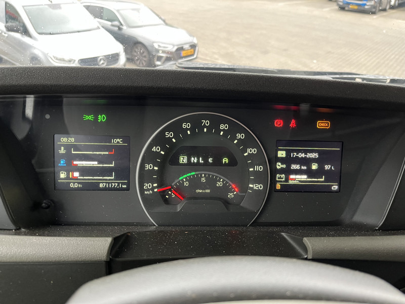 Volvo FH 420 Globetrotter / Dynamic Steering / New Tacho V2 / VEB+ / Stand Klima - Tracteur routier: photos 4 Volvo FH 420 Globetrotter / Dynamic Steering / New Tacho V2 / VEB+ / Stand Klima - Tracteur routier: photos 4