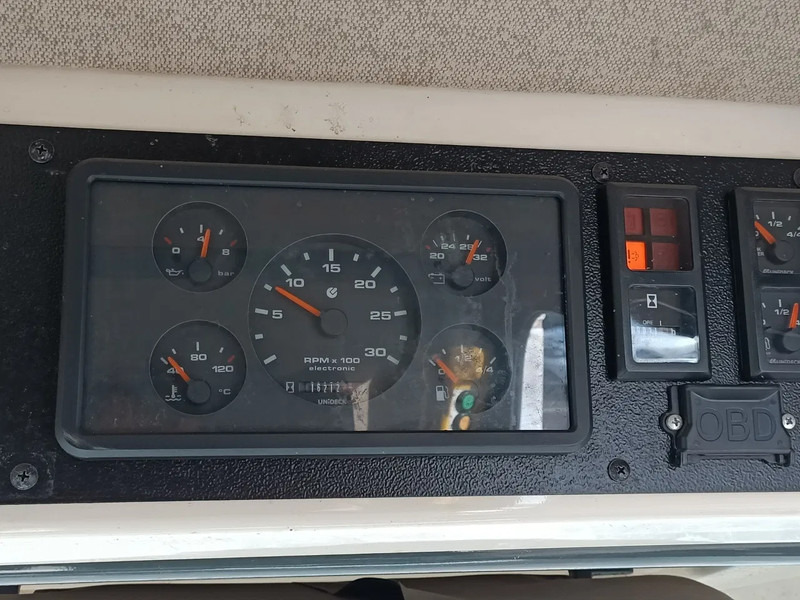 Balayeuse de voirie Ravo 540: photos 7