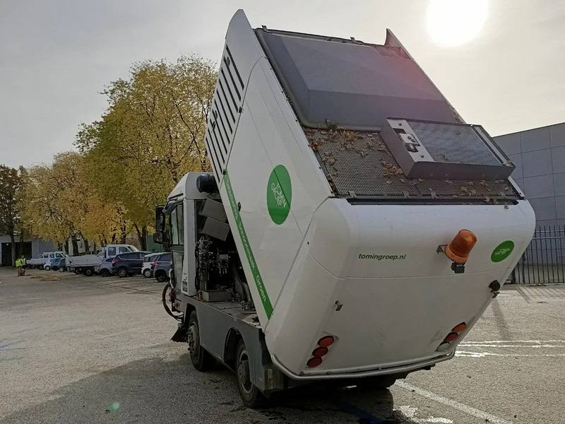 Balayeuse de voirie Ravo 540: photos 15