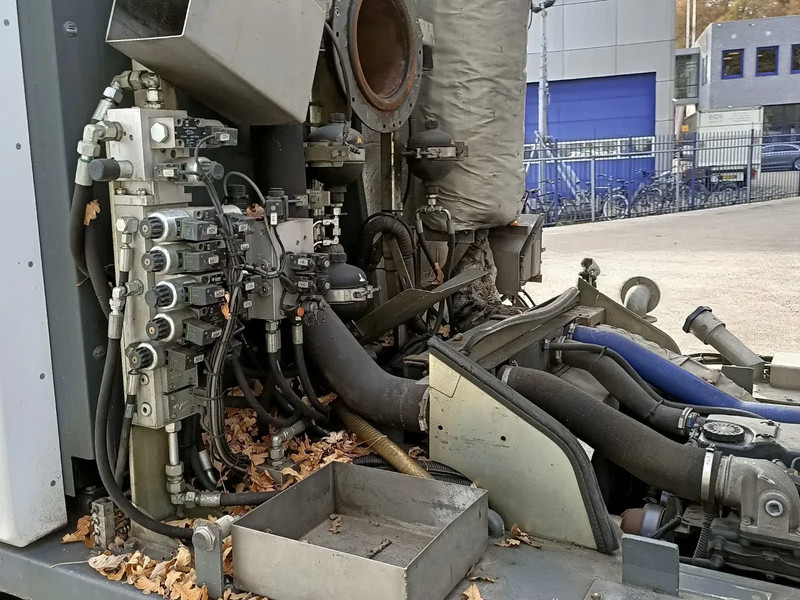 Balayeuse de voirie Ravo 540: photos 19