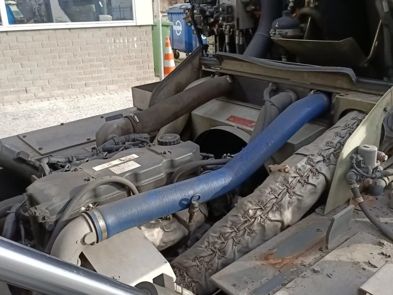 Balayeuse de voirie Ravo 540: photos 17