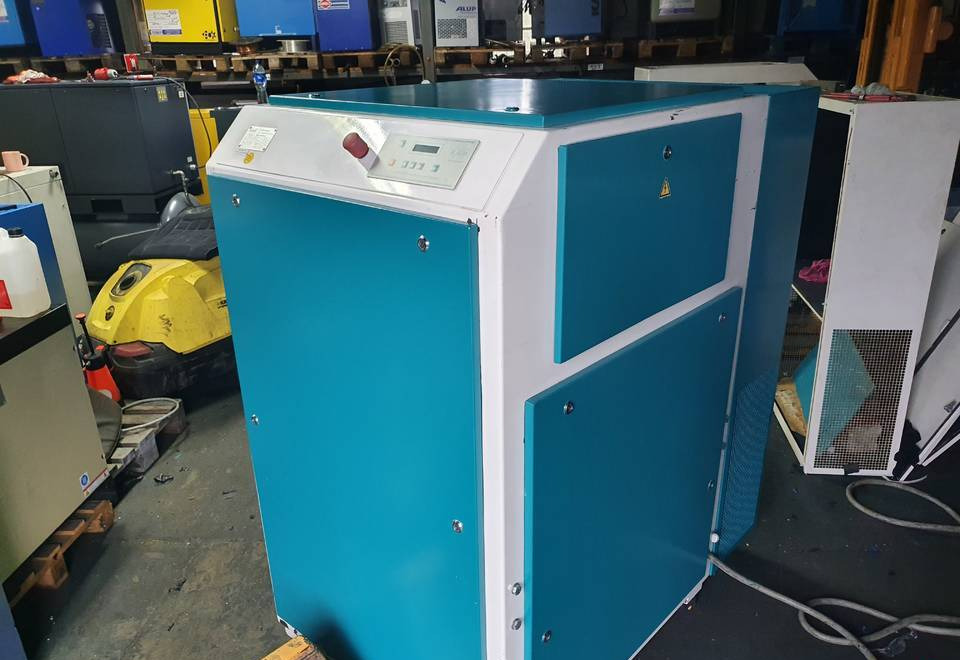 KOMPRESOR ŚRUBOWY RENNER RS 45 KW - Compresseur d'air: photos 2 KOMPRESOR ŚRUBOWY RENNER RS 45 KW - Compresseur d'air: photos 2