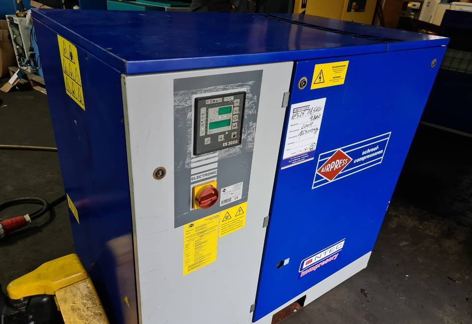 Kompresor śrubowy AIRPRESS APS 25, 18,5 kw, (2) - Compresseur d'air: photos 3 Kompresor śrubowy AIRPRESS APS 25, 18,5 kw, (2) - Compresseur d'air: photos 3