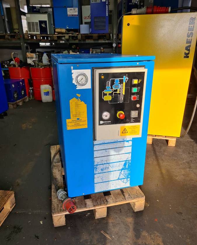 Kompresor śrubowy AIRPRESS, CECCATO 15 kw - Compresseur d'air: photos 3 Kompresor śrubowy AIRPRESS, CECCATO 15 kw - Compresseur d'air: photos 3